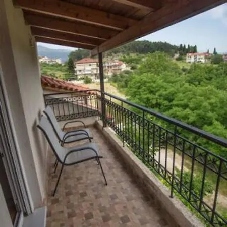 Όμορφη Σοφίτα 5Λεπτά Από Το Κέντρο Της Πόλης Apartment Ioannina Exterior photo