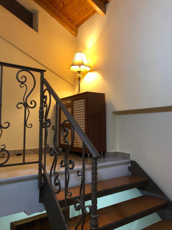 όμορφη σοφίτα 5λεπτά από το κέντρο της πόλης